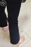 个人原创真实偷拍①→少妇玉足透明拖鞋（超清图）0