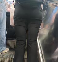 小姐姐的黑色紧身裤