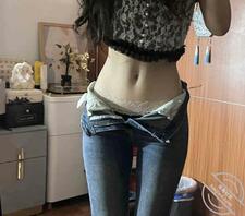 (原创)舅妈前脚刚出门,狂操爱穿瑜伽裤的表妹,直接被我按住内射。2