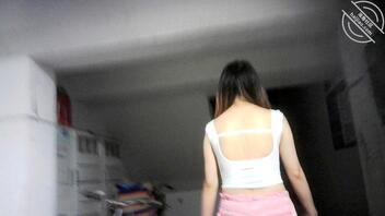 (原创)成都到遍地是妓女,温柔御姐型美女主动给我打折降价2