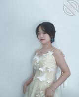 愿意盯着我的脸出来吗