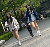 分享一些不经意的走光图片0