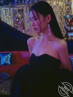 偷拍T模 骚狗anna上厕所 太模糊了看个感觉吧