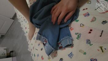 二十七） 想到女儿快去上学了，心心念念想多留点的视频