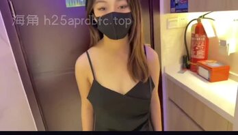 [原创1]跟秘书去出差，酒店只剩一间房，这么难得的机会我怎么会放过