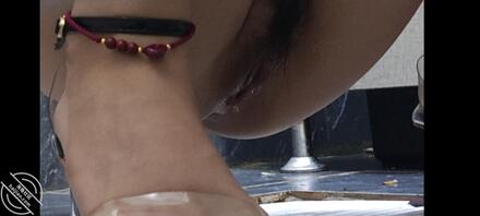 厕拍三角阴毛（粉穴）透明高跟