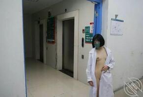 小护士医院大胆露出