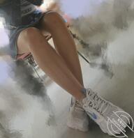 桌底偷拍长腿骚货女大学生