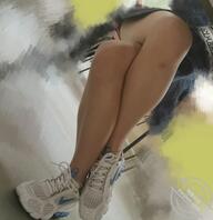 桌底偷拍长腿骚货女大学生2