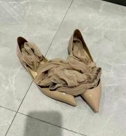 在骚妈房间发现了用过的避孕套，我爸一年回来一次，在浴室还看到被撕烂的内裤0