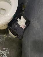 在骚妈房间发现了用过的避孕套，我爸一年回来一次，在浴室还看到被撕烂的内裤1