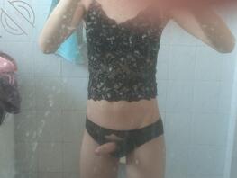 初中生打胶舅妈情趣内衣