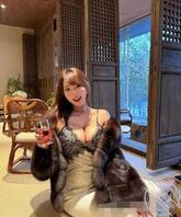吊带睡裙也适合聚餐，唯独缺点就是太随意0
