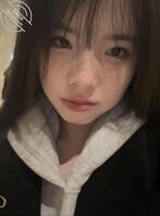 母狗伊芸中午发骚了想看着爸爸们的大鸡巴揉搓自己的骚逼想被爸爸们抽插内射