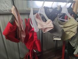 五一假期去丈母娘家发现小姨子也是骚货一个