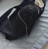 老妈的原味鞋子，有想买的嘛，私信可以发妈妈照片再决定要不要老妈的原味鞋子1