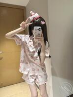 一米五萝莉攒金币的第n天（突然想下海了）1