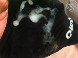 偷合租女室友的内裤