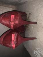 扫楼偷拍三双骚骚高跟鞋2