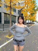 (原创111)堂姐准备给我一个惊喜,没想到我提前知道了她今晚要回来!1