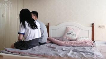 跟女朋友吵架了,买了一台苹果17给他把它哄好了0