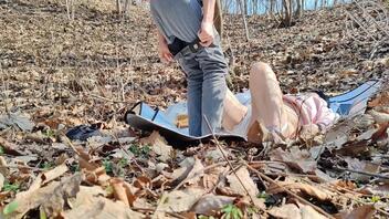 (原创视频)：在山上和干妈打野战（户外做爱-真实记录）0