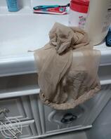 当经理的反差姐姐，射在姐姐蕾丝内裤上，在垃圾桶里发现了姐姐的自慰工具1