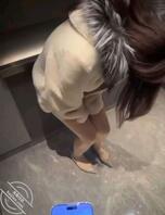 贡献骚货老婆，找单男大几把操1