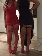 外国淫妻派对，两位已婚熟女和黑人的邂逅0