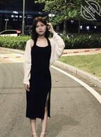 漂亮吗。逼特别紧。胸小了点但是很骚。需要视频的滴0