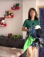 舅妈2 舅妈把她骚浪的衣服挨个穿了一遍让我看2