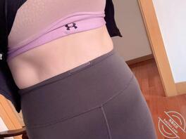 瑜伽骚货少妇，背着老公给我拍照，胸大屁股大1