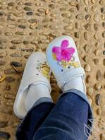 小姨子的臭脚贡献给大家1