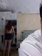 原创1- 婚后女儿一直和我一起生活,看着她日渐性感的身材让我忍不住...1