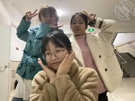 三只教师小母狗,你蹬的动她们吗1