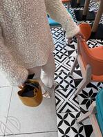 分享一下偷拍我家骚妈的生活照 换衣服的照片 和黑丝臭脚