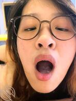 清纯到淫荡吞精兽，戴眼镜果然反差