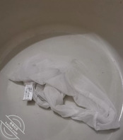 放学回家拍老妈，内裤怎么黄黄的