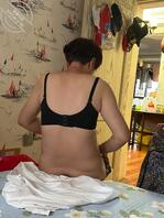 2025第一天新年快乐，我妈妈大屁股可以吧，我看看有多少给我评论来吧。2