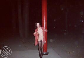 完美的身材，到处玩刺激露出，太骚了。2