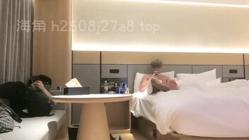 酒店PUA绿帽淫妻，暴力插入越反抗越兴奋