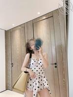 骚妈朋友圈的白色斑点连体衣