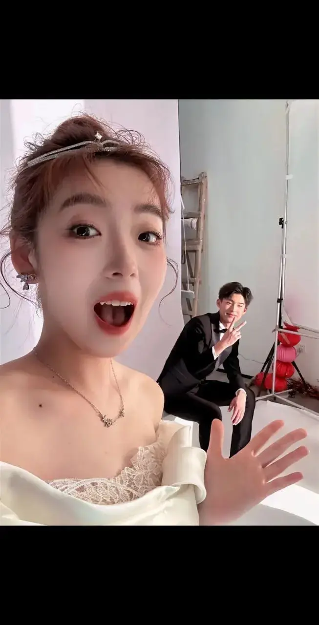 西南民大汉服网红抖音 田佳子 被男友扣逼爽到喷水