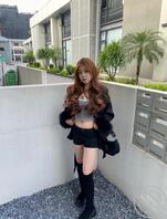 想出卖个当小三的闺蜜0