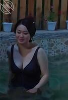 杨晓燕泡温泉美照​​​​1