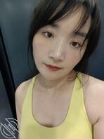 亲妈刘晓娜是野爹们的专属性奴隶，供野爹随意内射的骚货肉便器