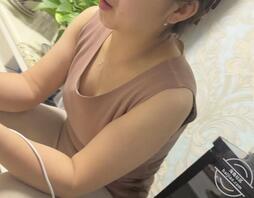 骚母猪表姐的奶子