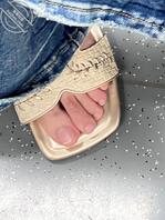 戴眼镜的女人2