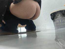 厕拍女大，同学，都是同一个人，把你们班的同学也发在评论区吧1