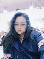 【原创偷拍视频】同事在女网友家被骑在身上用逼操他,还完整的偷拍下了全过程1